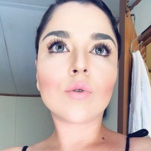 Meet your Posher, Norma